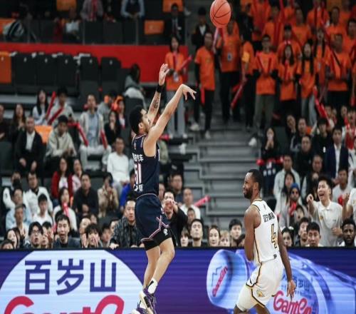 还能重返CBA吗广东弃将重伤之后无人问津，上赛季曾单场砍32+14